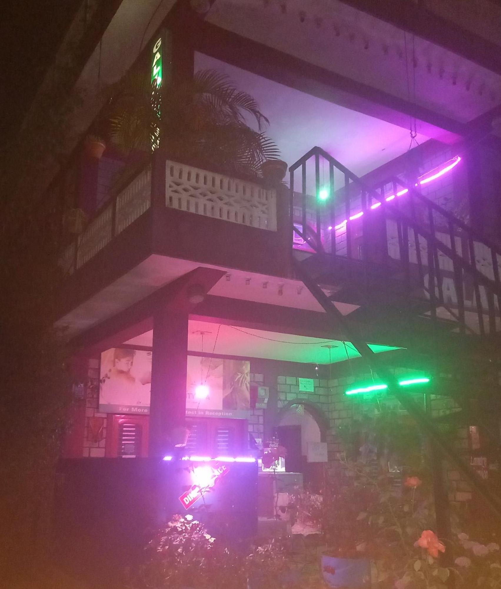 Galaxy Inn Guest House 포카라 외부 사진