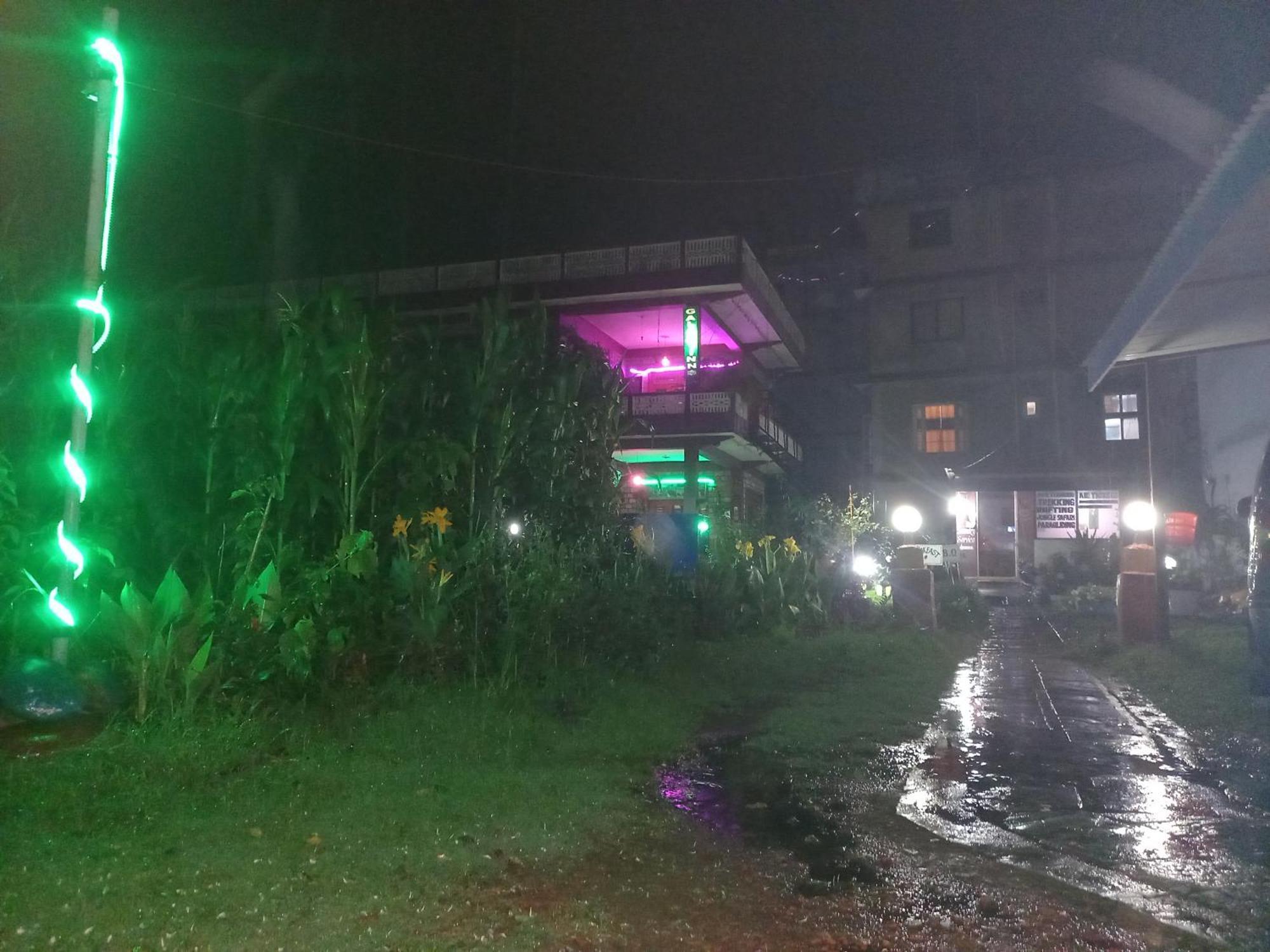 Galaxy Inn Guest House 포카라 외부 사진