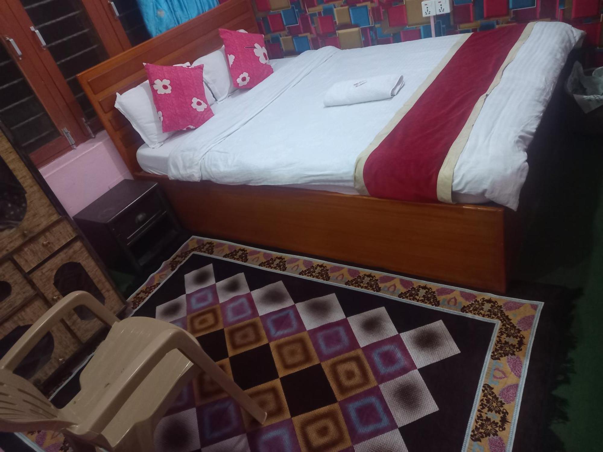 Galaxy Inn Guest House 포카라 객실 사진