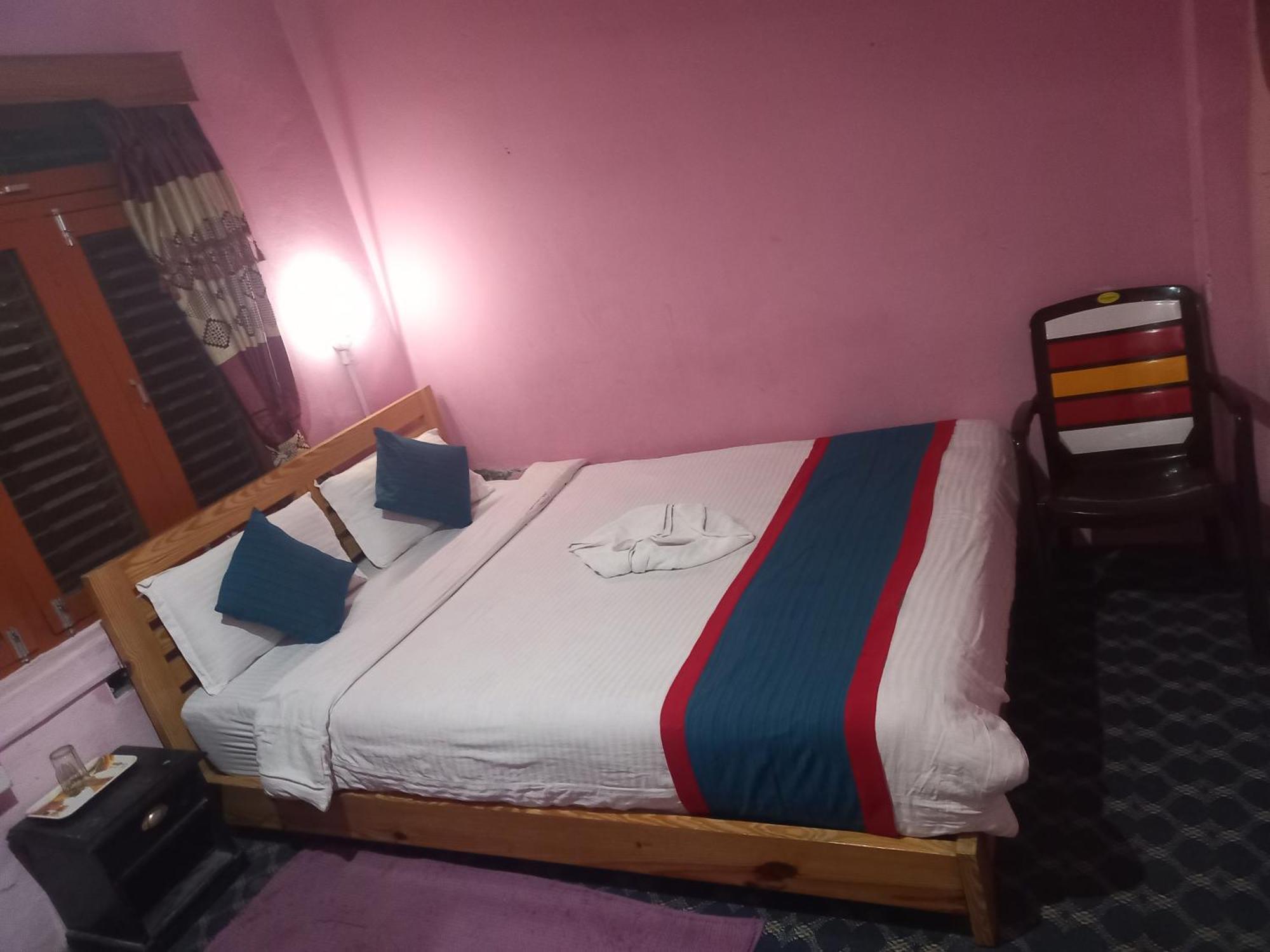 Galaxy Inn Guest House 포카라 외부 사진