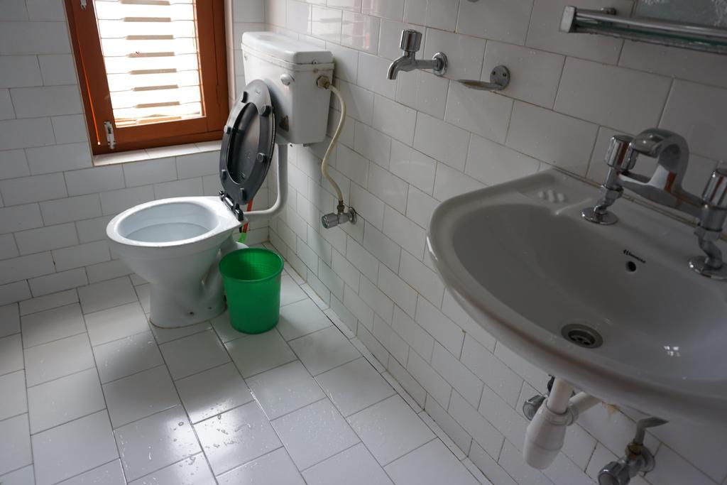 Galaxy Inn Guest House 포카라 외부 사진