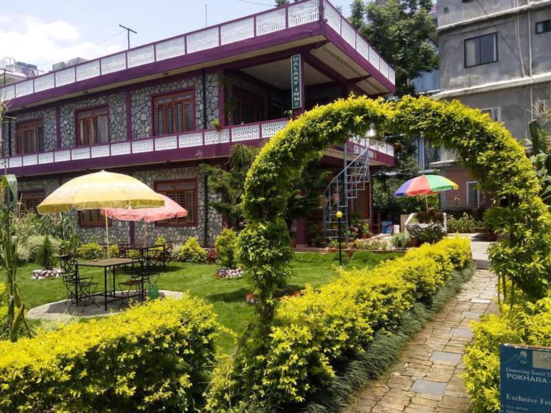 Galaxy Inn Guest House 포카라 외부 사진